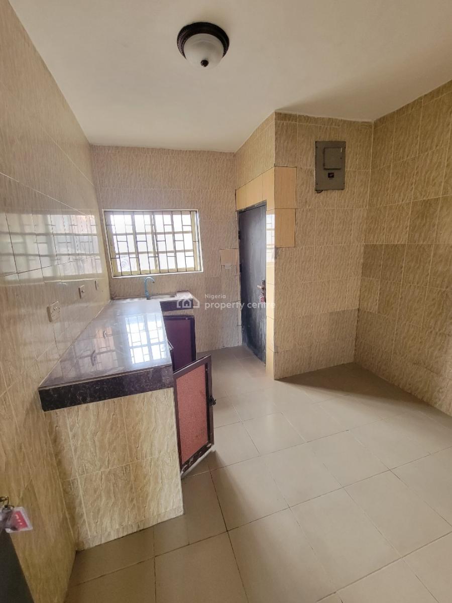 Spacious and Sharp 3bedroom Apartment, United Estate, Sangotedo, Ajah, Lagos, Flat / Apartment for Rent