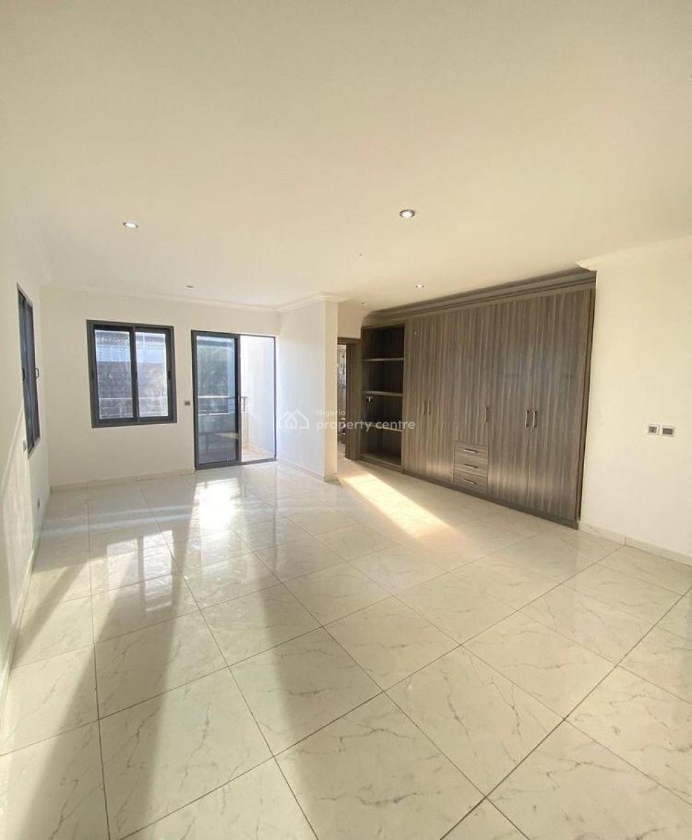4bedroom Semi Detached, Off Admiralty, Lekki Phase 1, Lekki, Lagos, Semi-detached Duplex for Sale