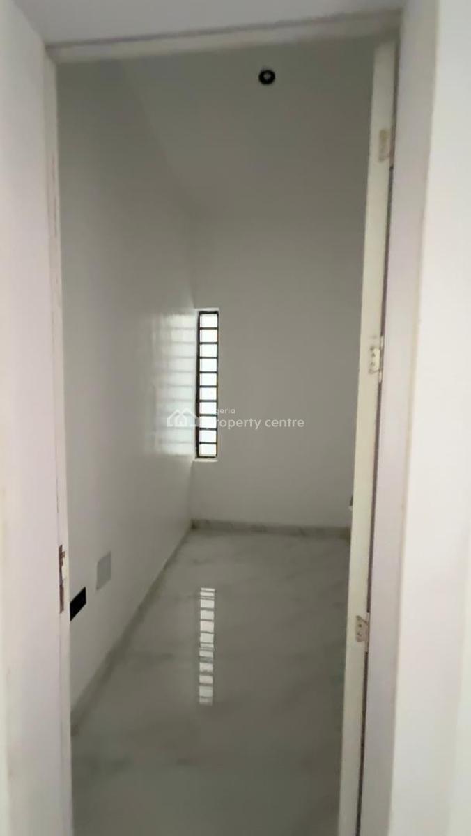 5 Bedroom Semi Detached Duplex at Ikeja Gra, Ikeja Gra, Ikeja, Lagos, Semi-detached Duplex for Sale