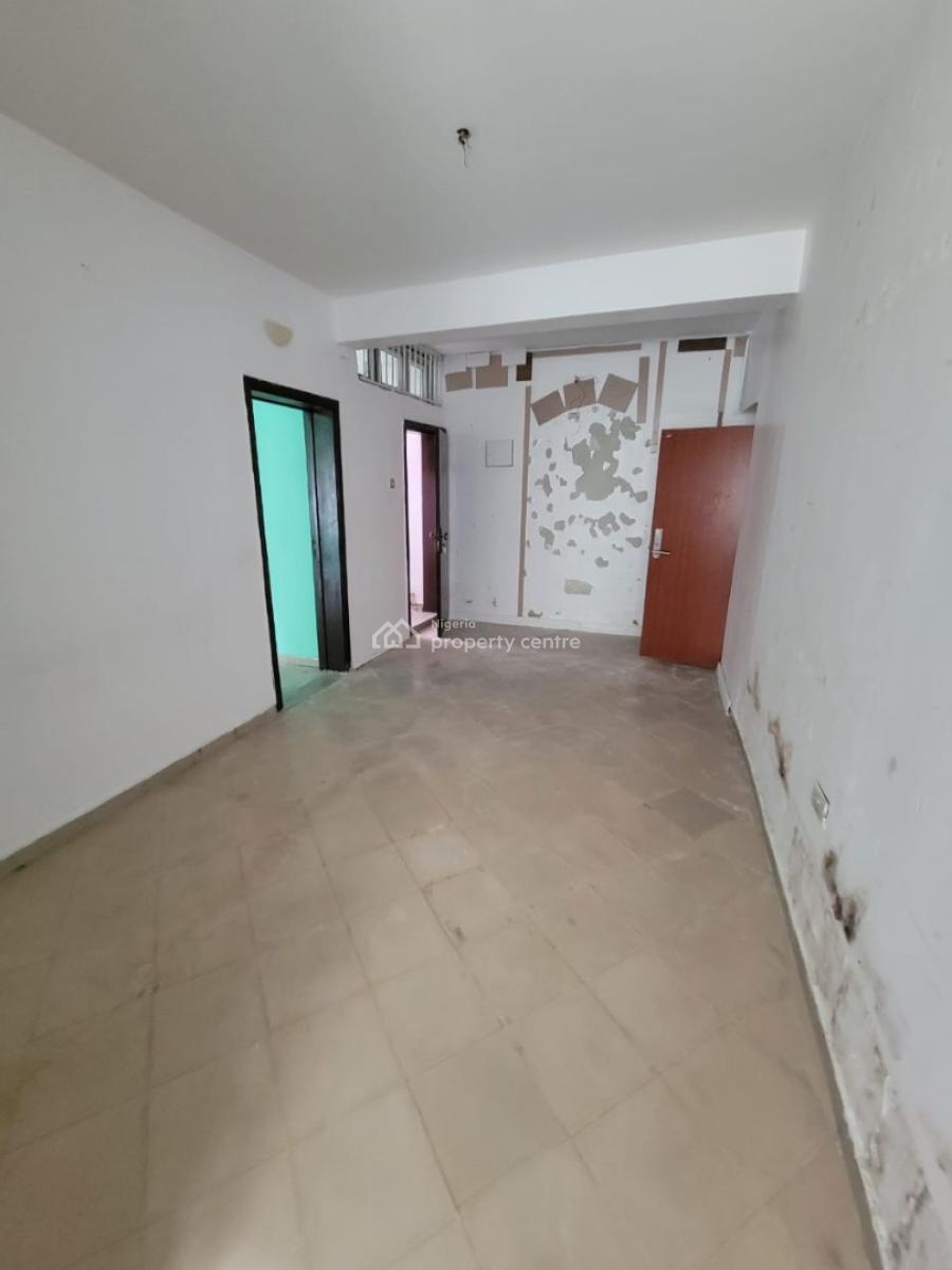 Standard and Spacious Room and Parlour, Agungi, Lekki, Lagos, Flat / Apartment for Rent