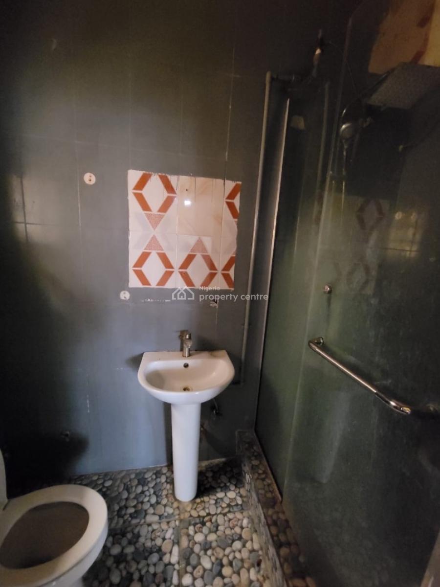 Clean and Soacious 3bedroom Flat, Agungi, Lekki, Lagos, Flat / Apartment for Rent