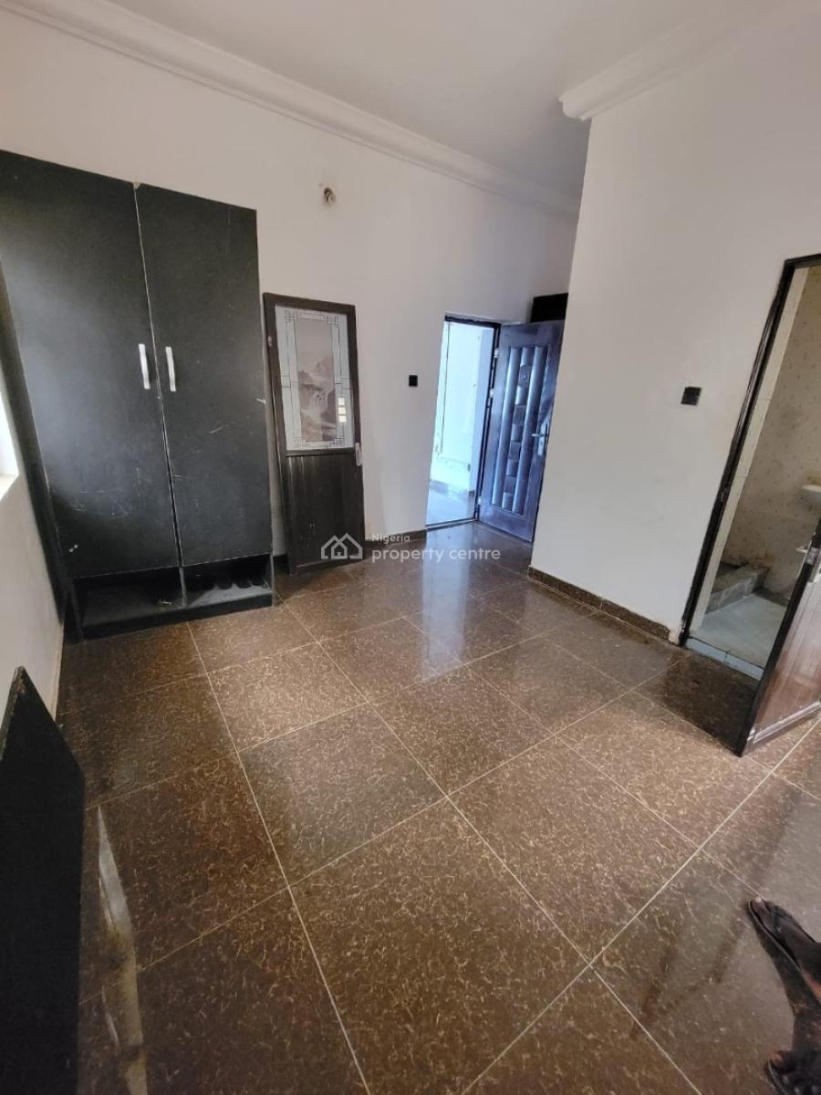 Clean and Soacious 3bedroom Flat, Agungi, Lekki, Lagos, Flat / Apartment for Rent