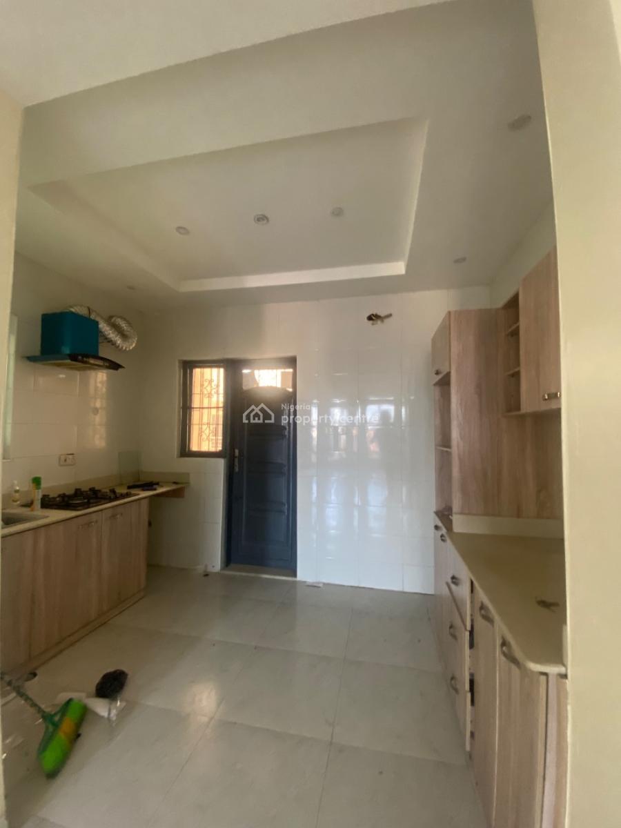 2 Bedroom 24 Hours Powered Apartment, Ikate, Lekki, Lagos, Flat / Apartment for Rent