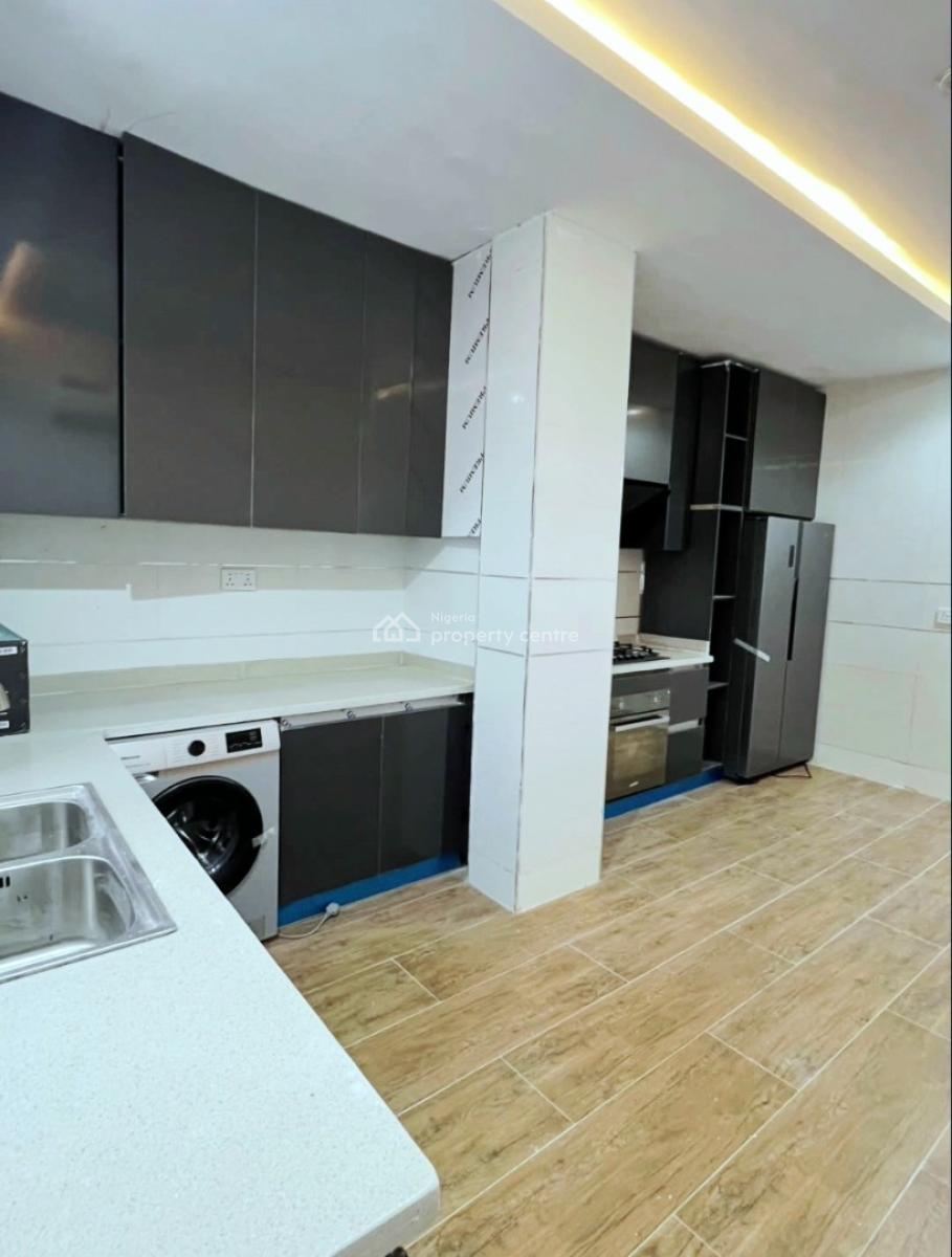 Well Maintained 4 Bedroom Terrace, Lekki Phase 1, Lekki, Lagos, Terraced Duplex for Rent