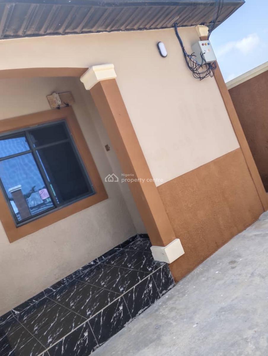 Luxury Room and Parlor Self Contained, U P S Estate, Igbogbo, Ikorodu, Lagos, Flat / Apartment for Rent