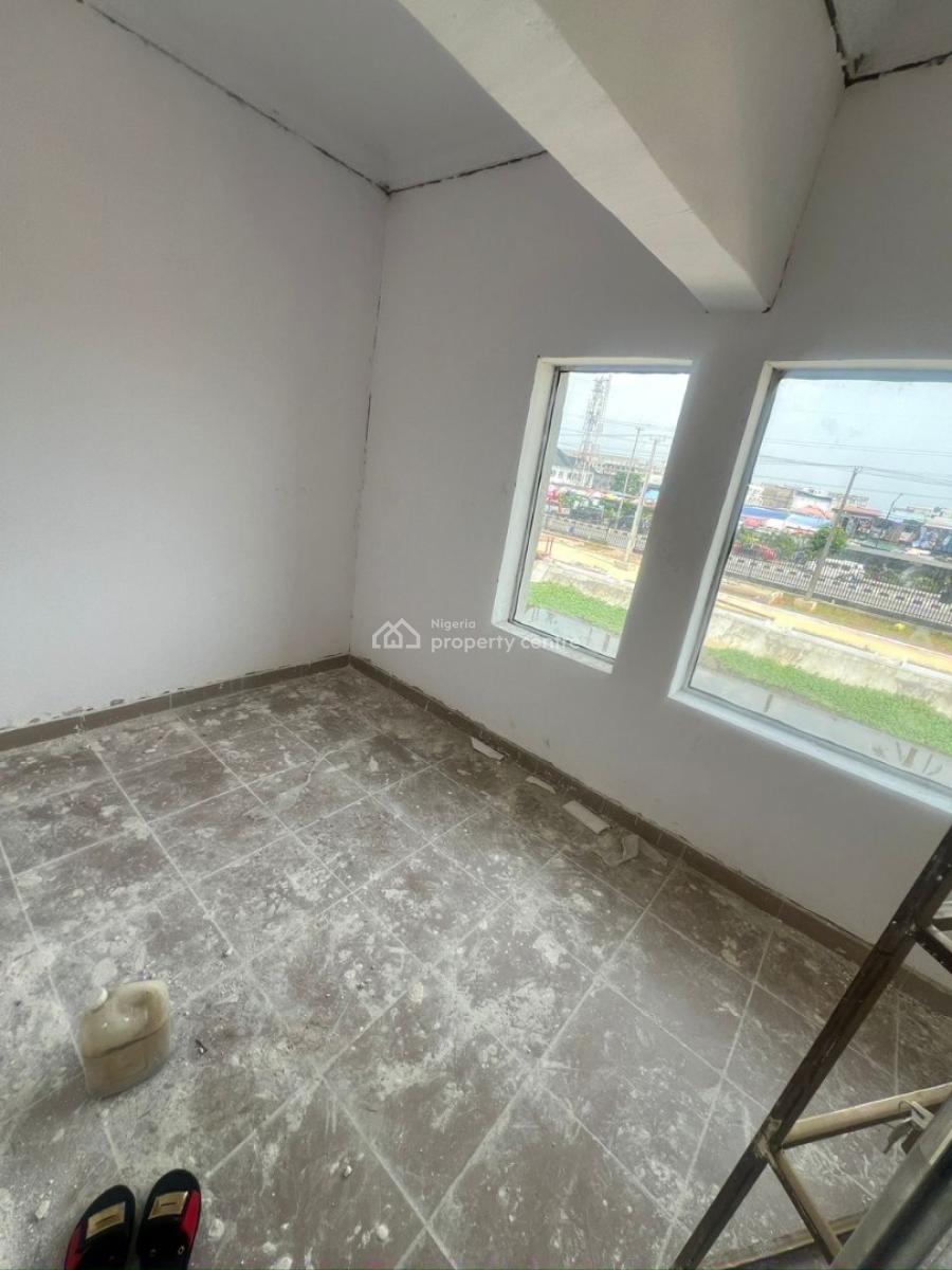 Prime Commercial Shop Space in Lekki Phase 0ne, Off Admiralty Way, Lekki Phase 1, Lekki, Lagos, Commercial Property for Rent