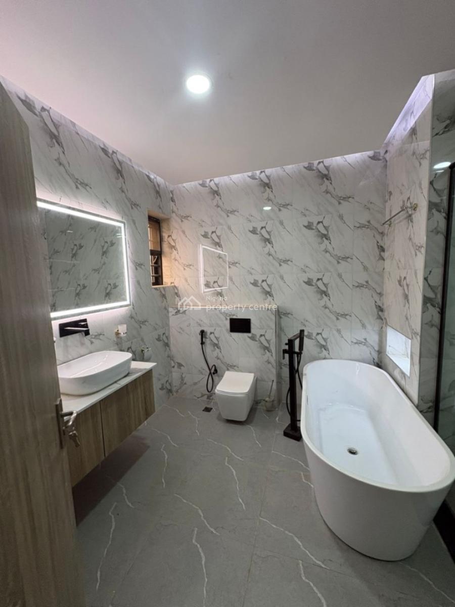 Detached Duplex with 1bedroom Flat in The Basement, Guzape District, Abuja, Detached Duplex for Sale