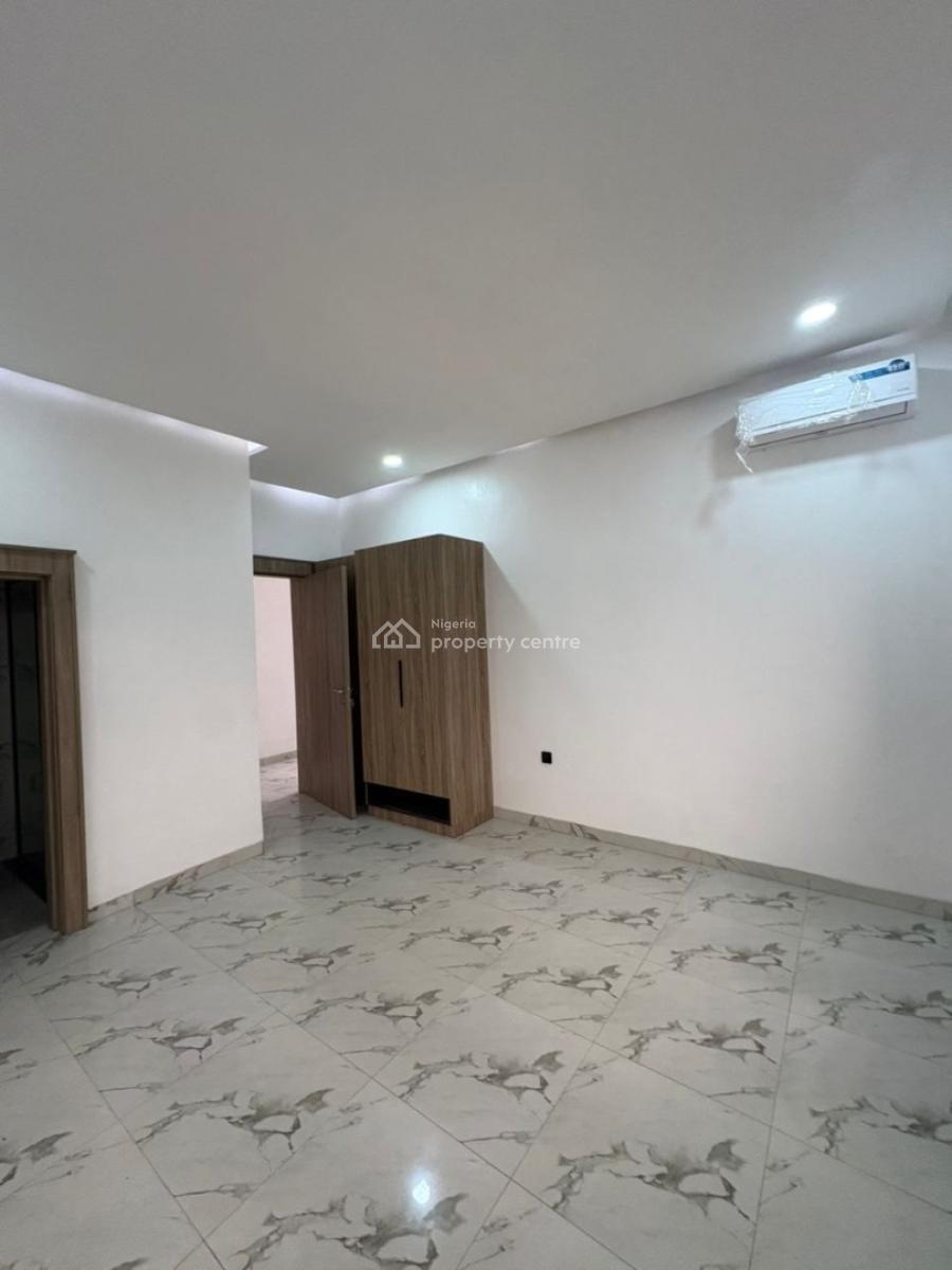 Detached Duplex with 1bedroom Flat in The Basement, Guzape District, Abuja, Detached Duplex for Sale