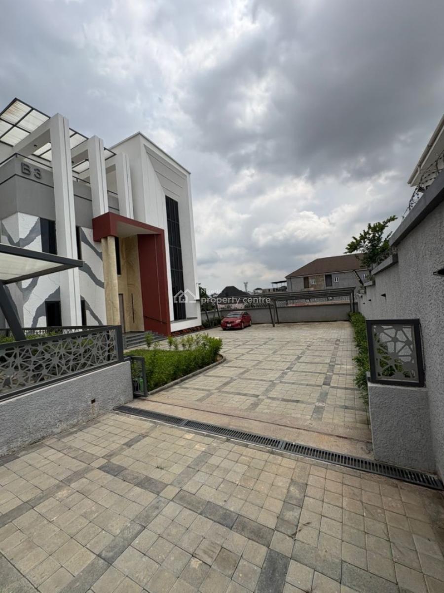 Detached Duplex with 1bedroom Flat in The Basement, Guzape District, Abuja, Detached Duplex for Sale