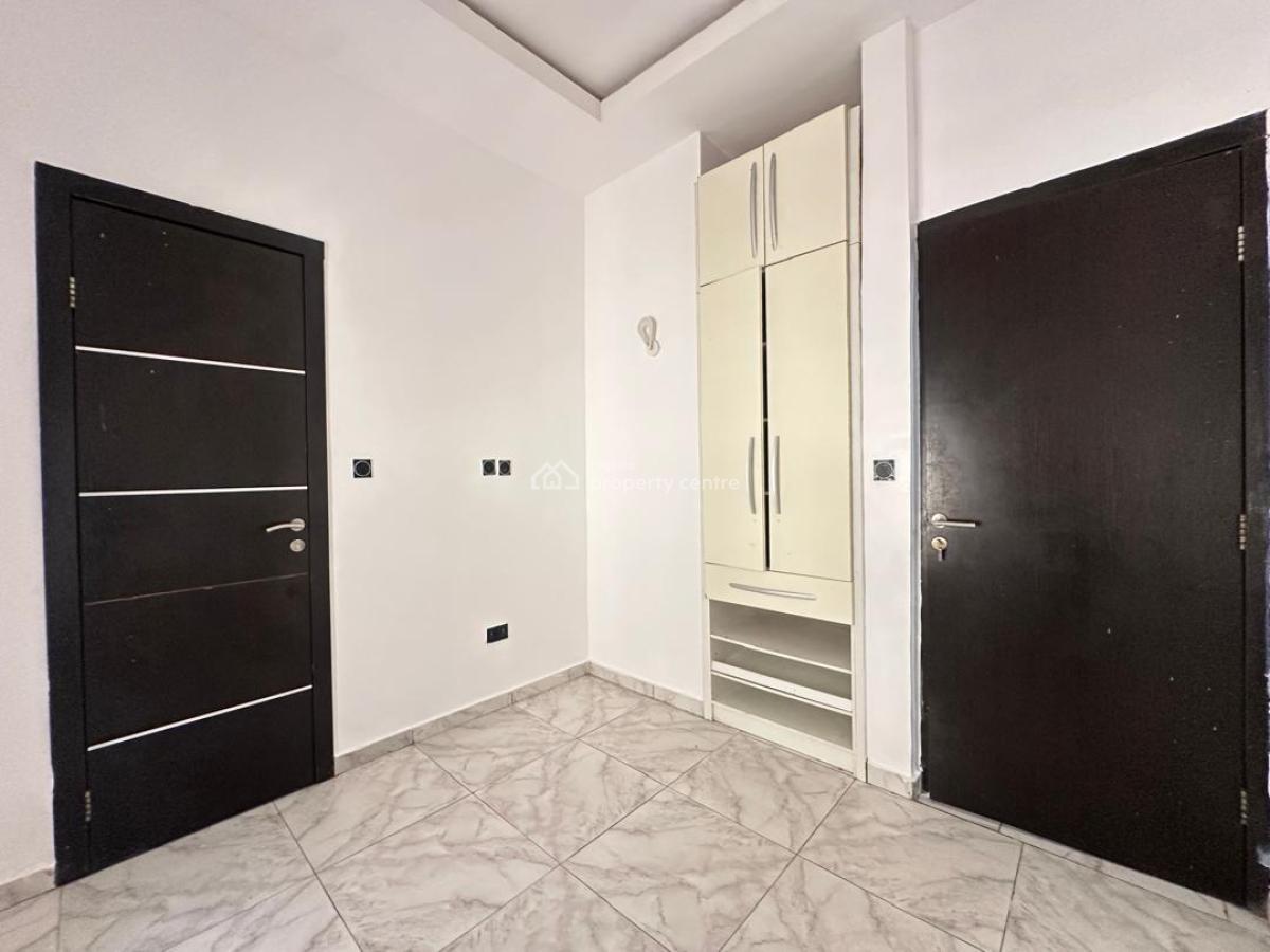 4 Bedrooms Semi-detached House with Bq, Chevy View Estate, Lekki, Lagos, Semi-detached Duplex for Rent