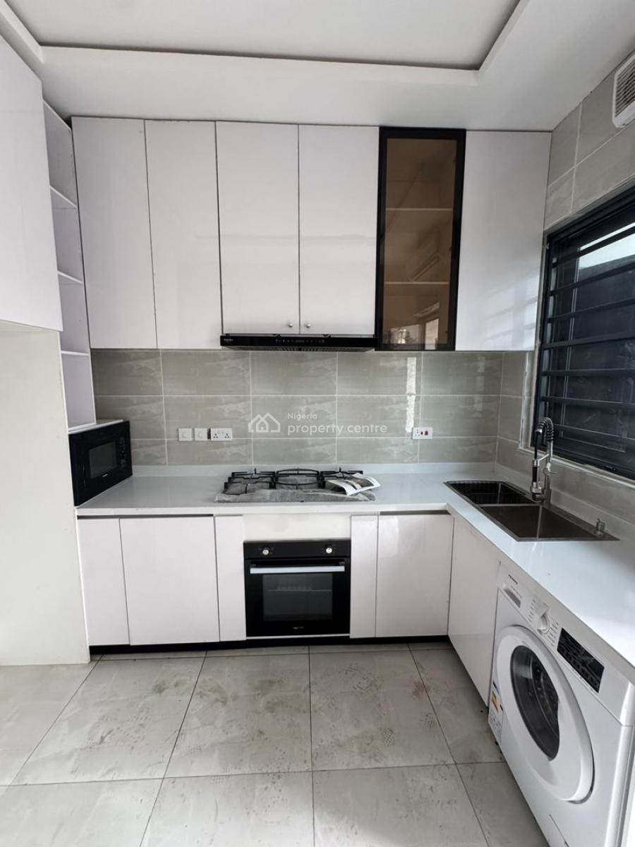 Luxurious 3 Bedroom Apartment + Bq, Lekki Phase 1, Lekki, Lagos, Flat / Apartment for Sale