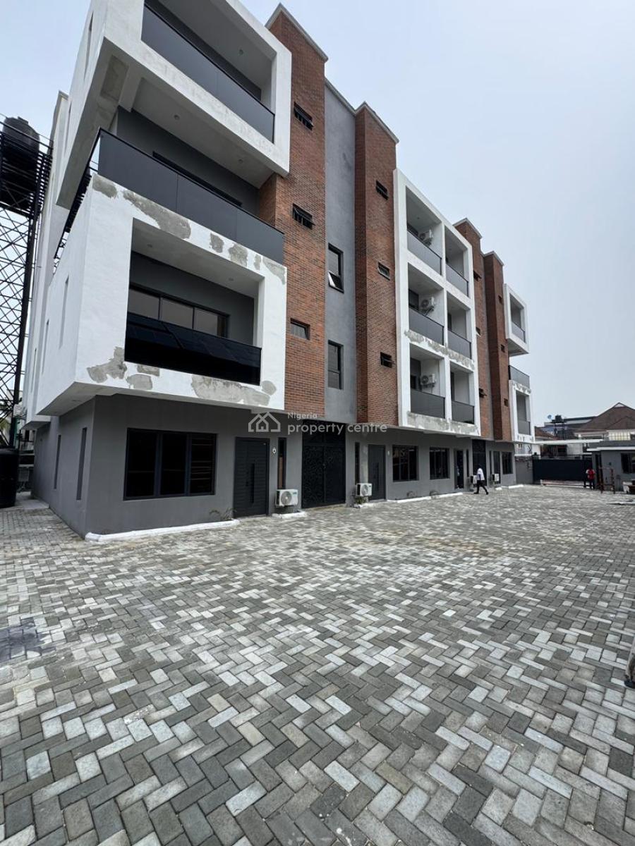 Aesthetically Pleasing, Investment Worthy 3 Bedroom Maisonette, Lekki Phase 1, Lekki, Lagos, Block of Flats for Sale