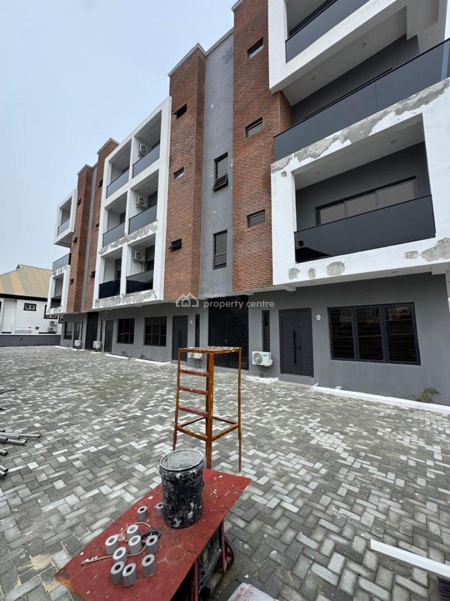 Aesthetically Pleasing, Investment Worthy 3 Bedroom Maisonette, Lekki Phase 1, Lekki, Lagos, Block of Flats for Sale