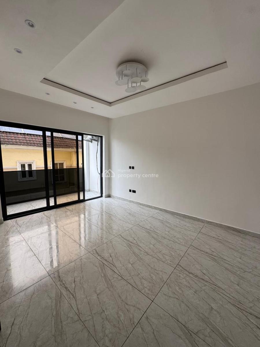 Aesthetically Pleasing, Investment Worthy 3 Bedroom Maisonette, Lekki Phase 1, Lekki, Lagos, Block of Flats for Sale