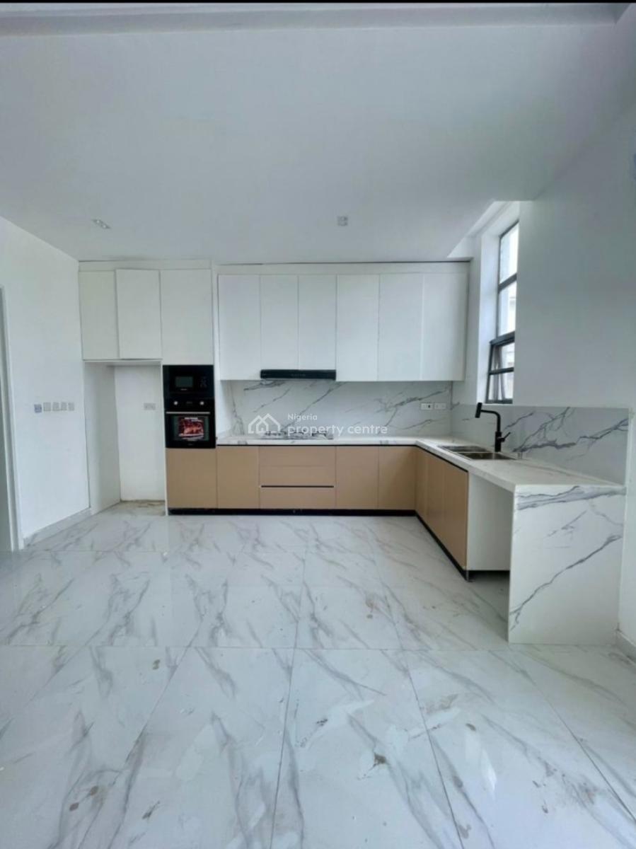 Well Finished 2 Bedroom Apartment with Gym and Swimming Pool, Lekki Phase 1, Lekki Phase 1, Lekki, Lagos, Flat / Apartment for Sale