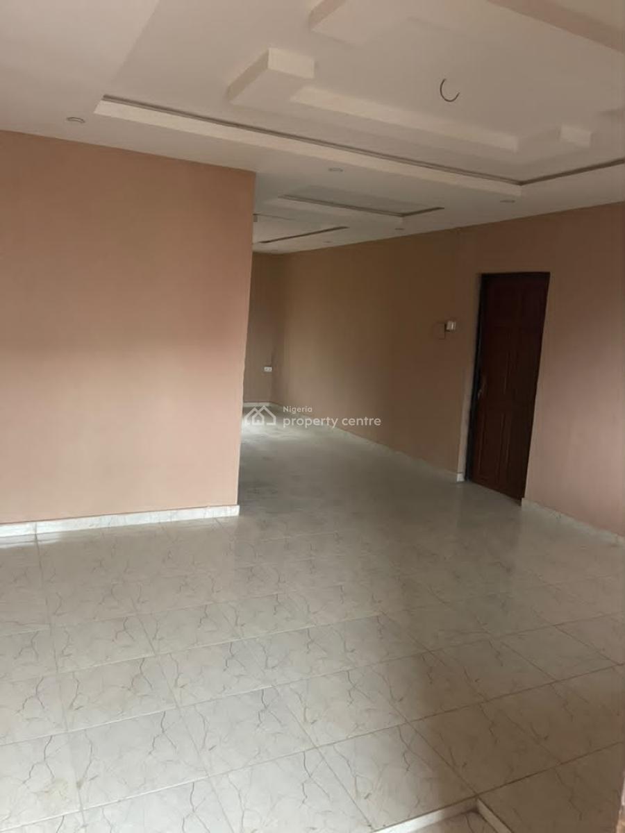 Spacious 2 Bedroom Apartment, Mafoluku, Oshodi, Lagos, Flat / Apartment for Rent