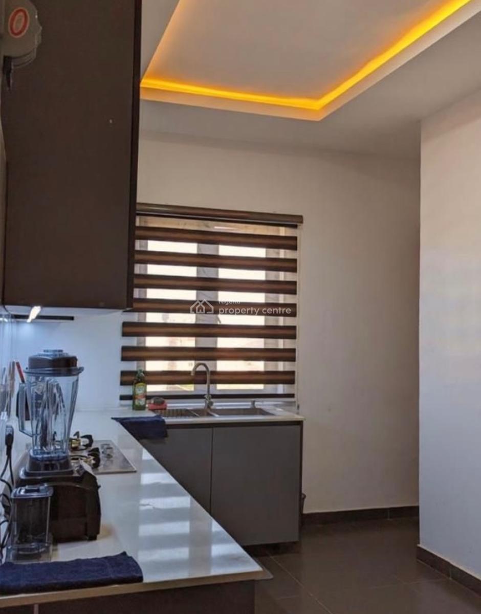 Distress Fully Furnished 2 Bedroom Apartment in Ikate., Ikate Lekki., Lekki, Lagos, Flat / Apartment for Sale