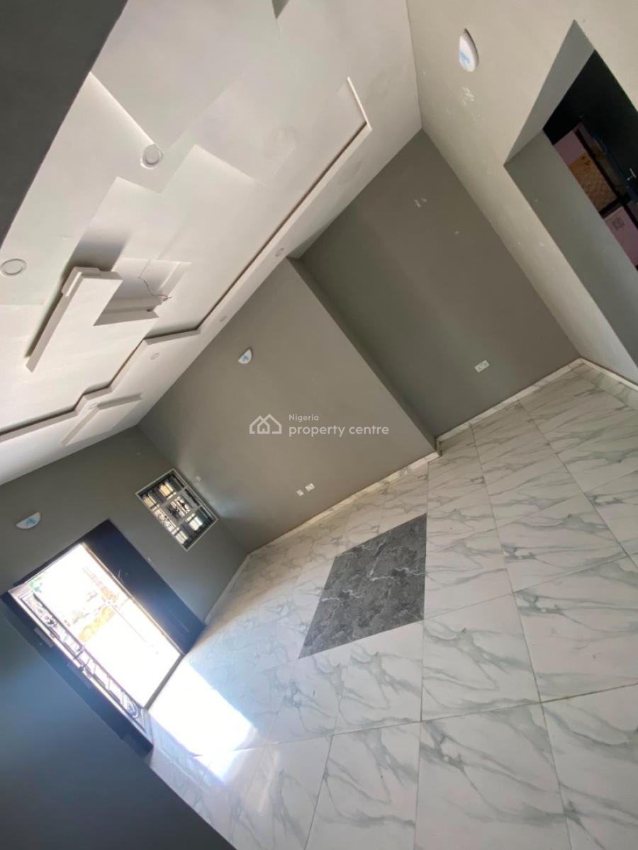 Lovely 2bedroom Apartment, Ire Akari Road 6 Block H, Idi Oya Off Tipper Garage Off Akala Express, Ibadan, Oyo, Flat / Apartment for Rent