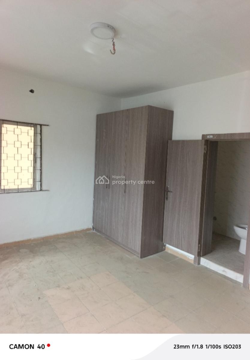 Well Renovated 3 Bed Room Flat in Aguda Surulere, Off Adekunle Kuye By Rosonwo Surulere, Aguda, Surulere, Lagos, Flat / Apartment for Rent