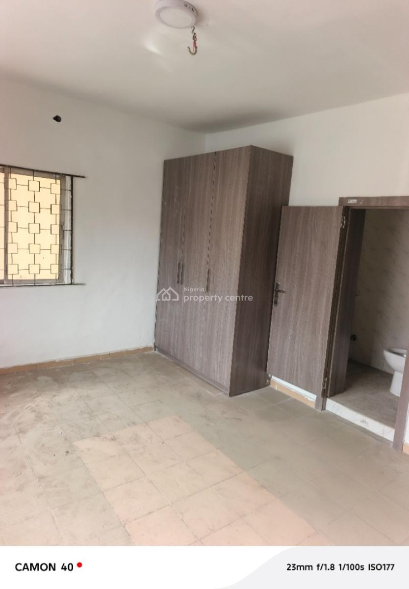 Well Renovated 3 Bed Room Flat in Aguda Surulere, Off Adekunle Kuye By Rosonwo Surulere, Aguda, Surulere, Lagos, Flat / Apartment for Rent