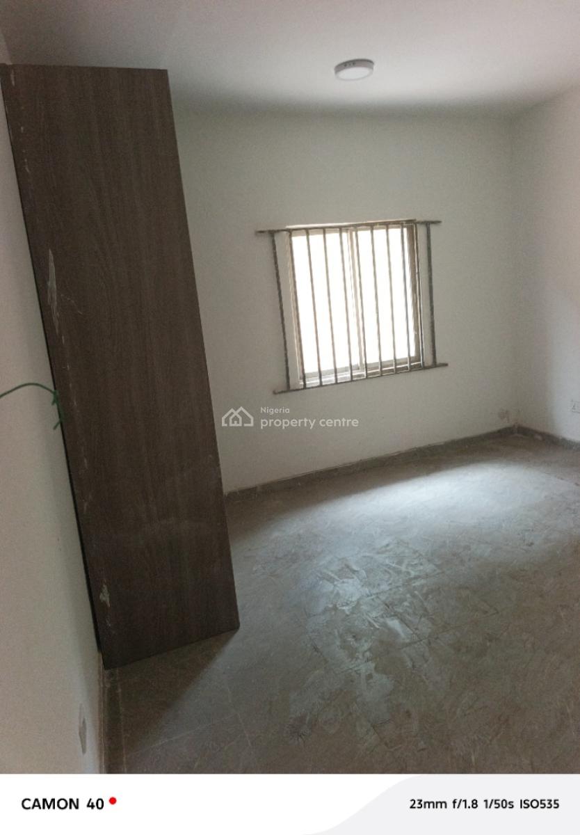 Well Renovated 3 Bed Room Flat in Aguda Surulere, Off Adekunle Kuye By Rosonwo Surulere, Aguda, Surulere, Lagos, Flat / Apartment for Rent