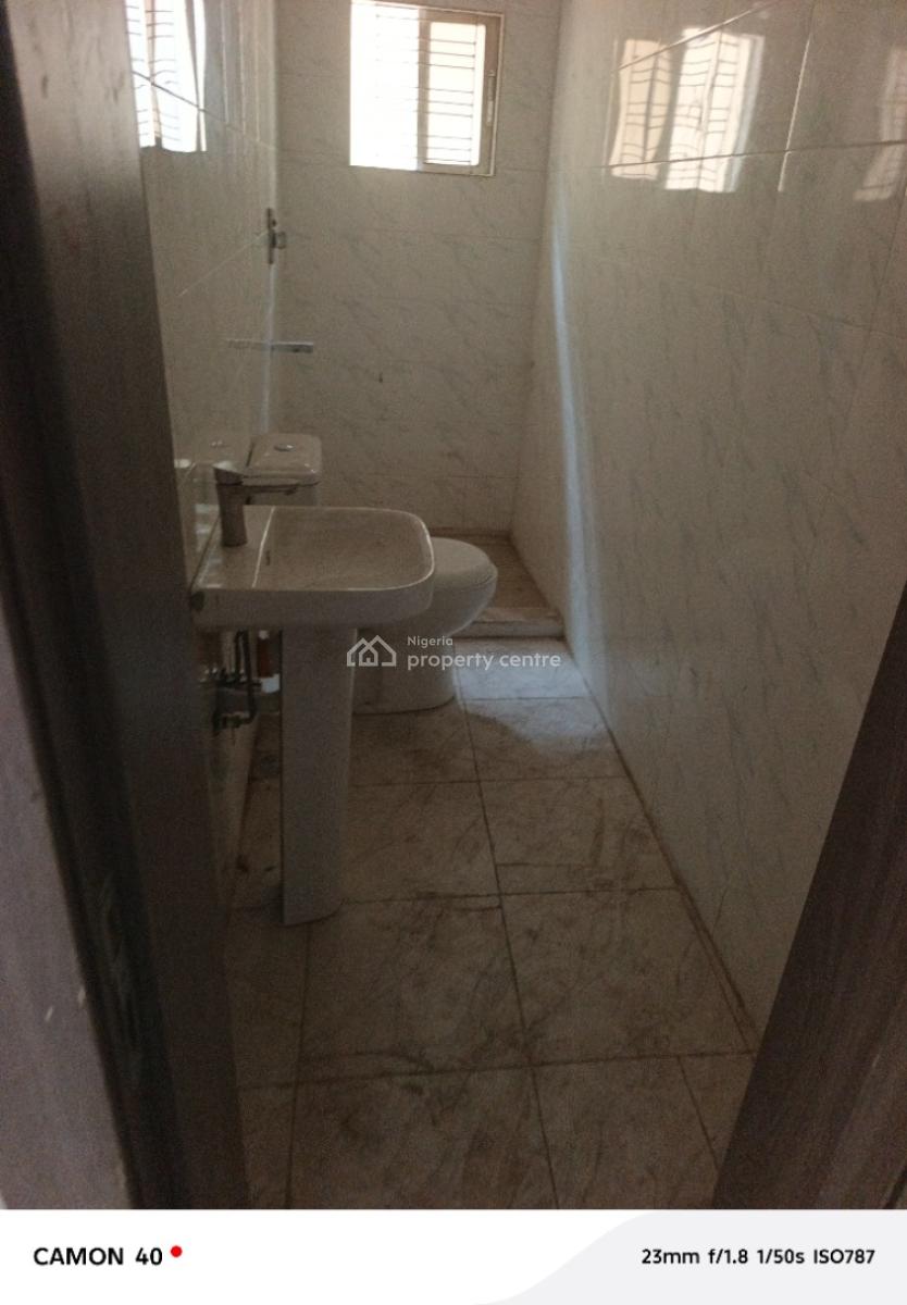 Well Renovated 3 Bed Room Flat in Aguda Surulere, Off Adekunle Kuye By Rosonwo Surulere, Aguda, Surulere, Lagos, Flat / Apartment for Rent