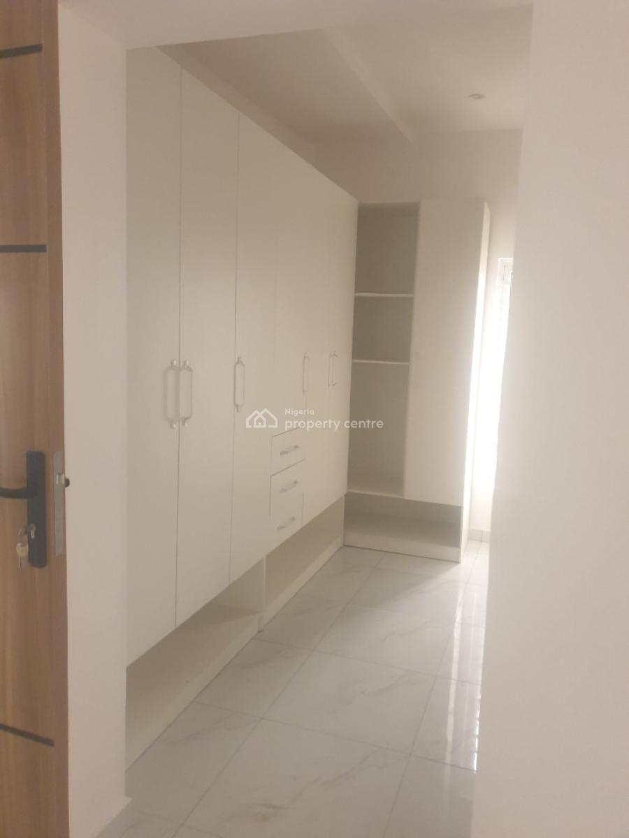Luxury Spacious 5 Bedroom Detached House with a Room Boys Quarter, Magodo Shangisha Phase  2 , Lagos, Gra Phase 2, Magodo, Lagos, Detached Duplex for Sale