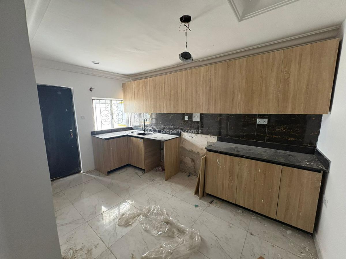 Nice Spacious 3 Bedrooms Duplex, Itedo Estate, Lekki Phase 1, Lekki, Lagos, Terraced Duplex for Rent