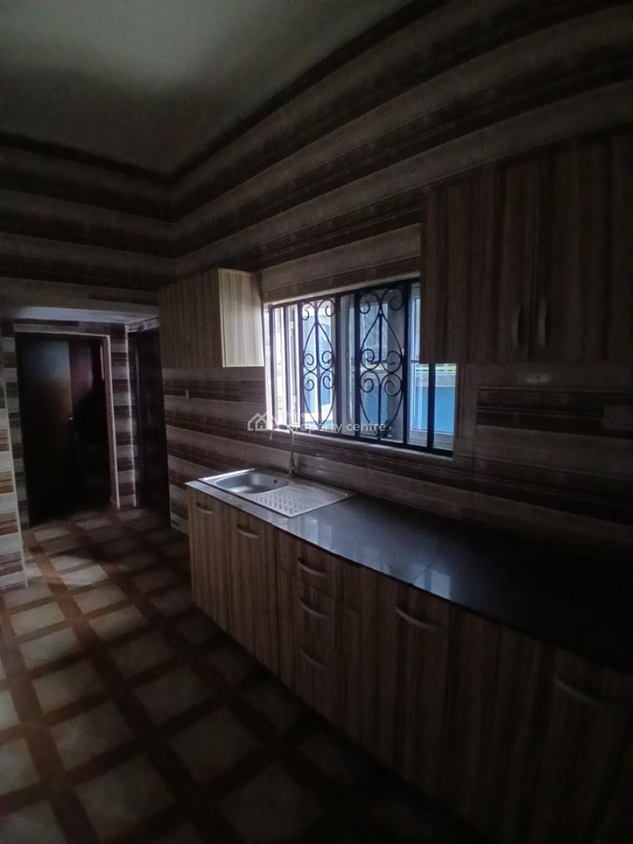 Self-serviced Come with Your Own Personal Generator 2 Bedroom En-suite, Lekki Phase 1, Lekki, Lagos, Flat / Apartment for Rent