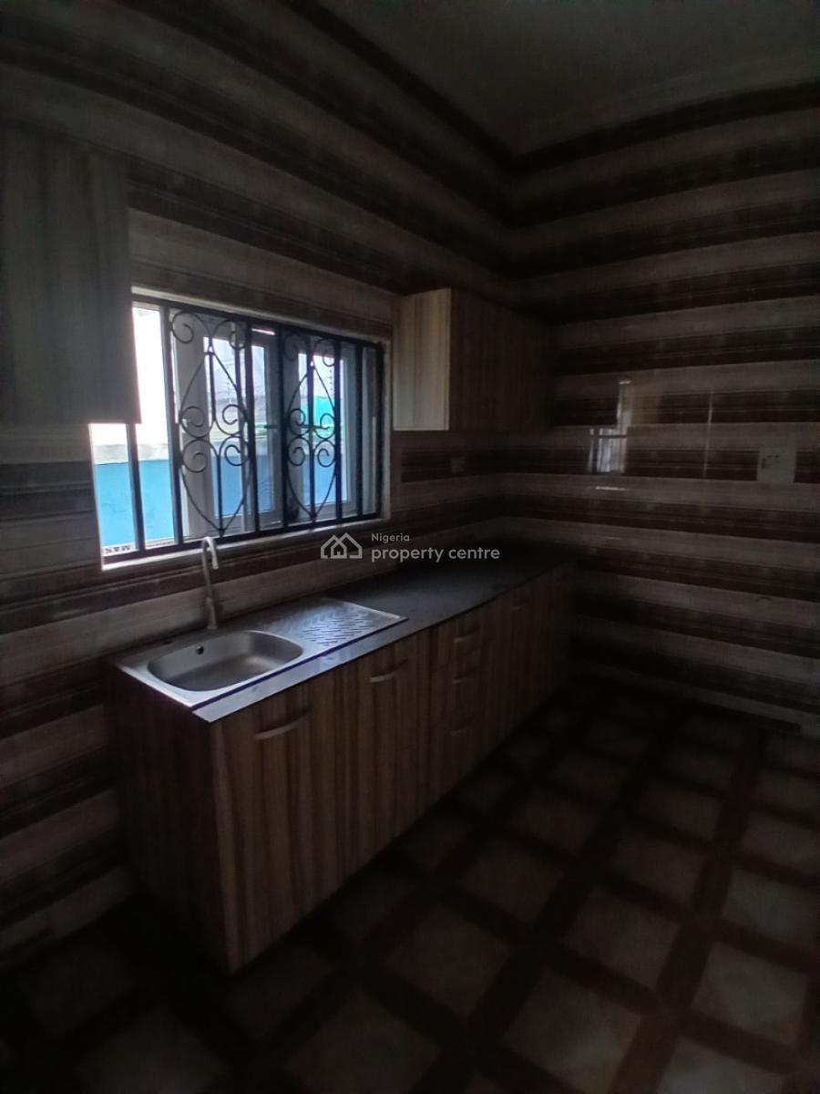 Self-serviced Come with Your Own Personal Generator 2 Bedroom En-suite, Lekki Phase 1, Lekki, Lagos, Flat / Apartment for Rent