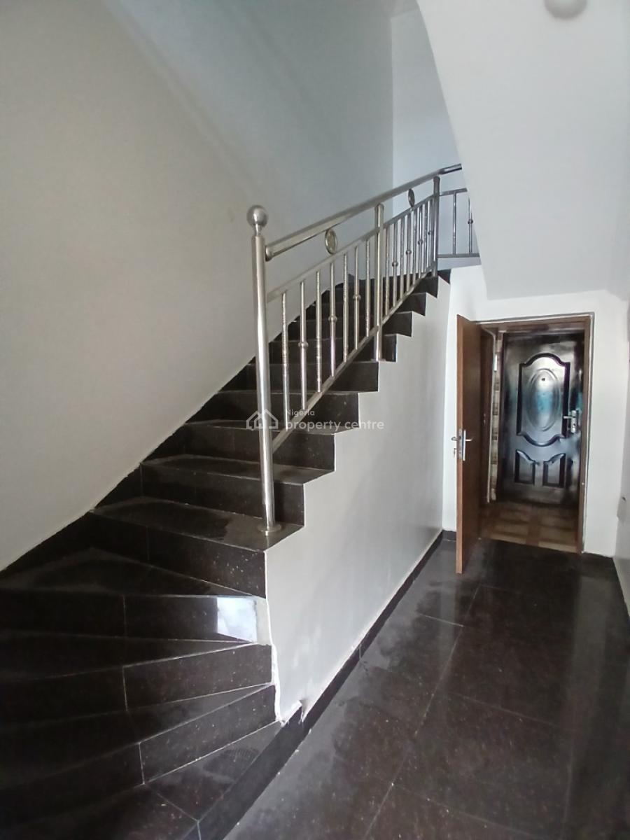 Self-serviced Come with Your Own Personal Generator 2 Bedroom En-suite, Lekki Phase 1, Lekki, Lagos, Flat / Apartment for Rent