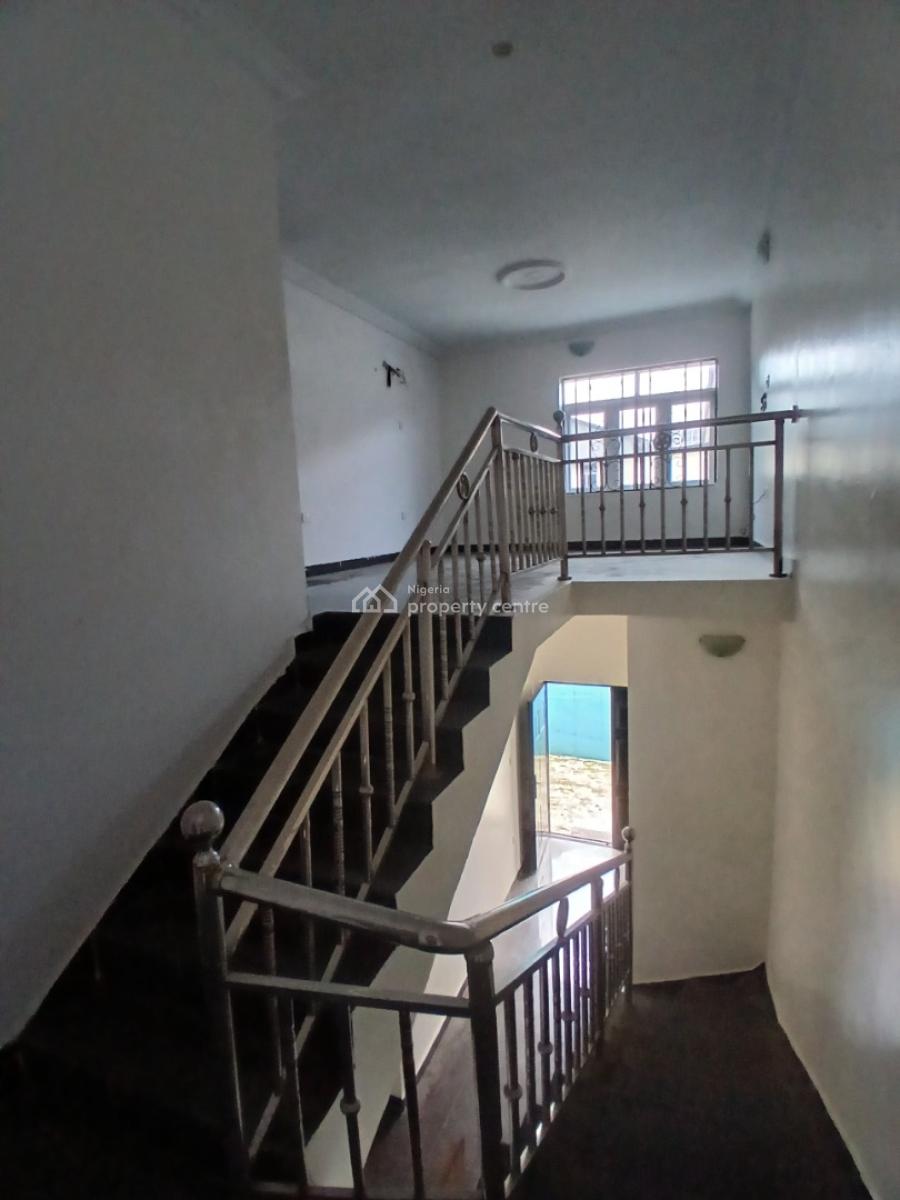Self-serviced Come with Your Own Personal Generator 2 Bedroom En-suite, Lekki Phase 1, Lekki, Lagos, Flat / Apartment for Rent