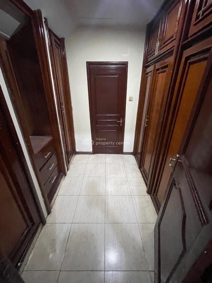 Spacious Studio Apartment Upstairs That Can Serve As a Mini Flat, Ikota Villa Estate ( Very Close to The Expressway), Ikota, Lekki, Lagos, Mini Flat (room and Parlour) for Rent