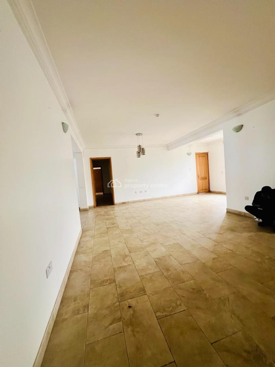 Well Maintained 3 Bedrooms Apartment with Pool and Bq, Lekki Phase 1, Lekki, Lagos, Flat / Apartment for Rent