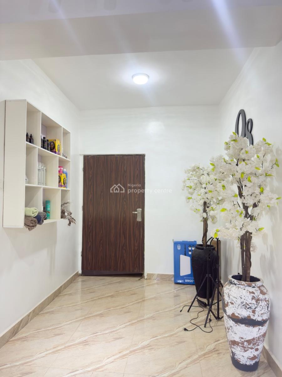 Fully Furnished & Equipped Saloon and Spa., Jahi, Jahi, Abuja, Plaza / Complex / Mall for Rent
