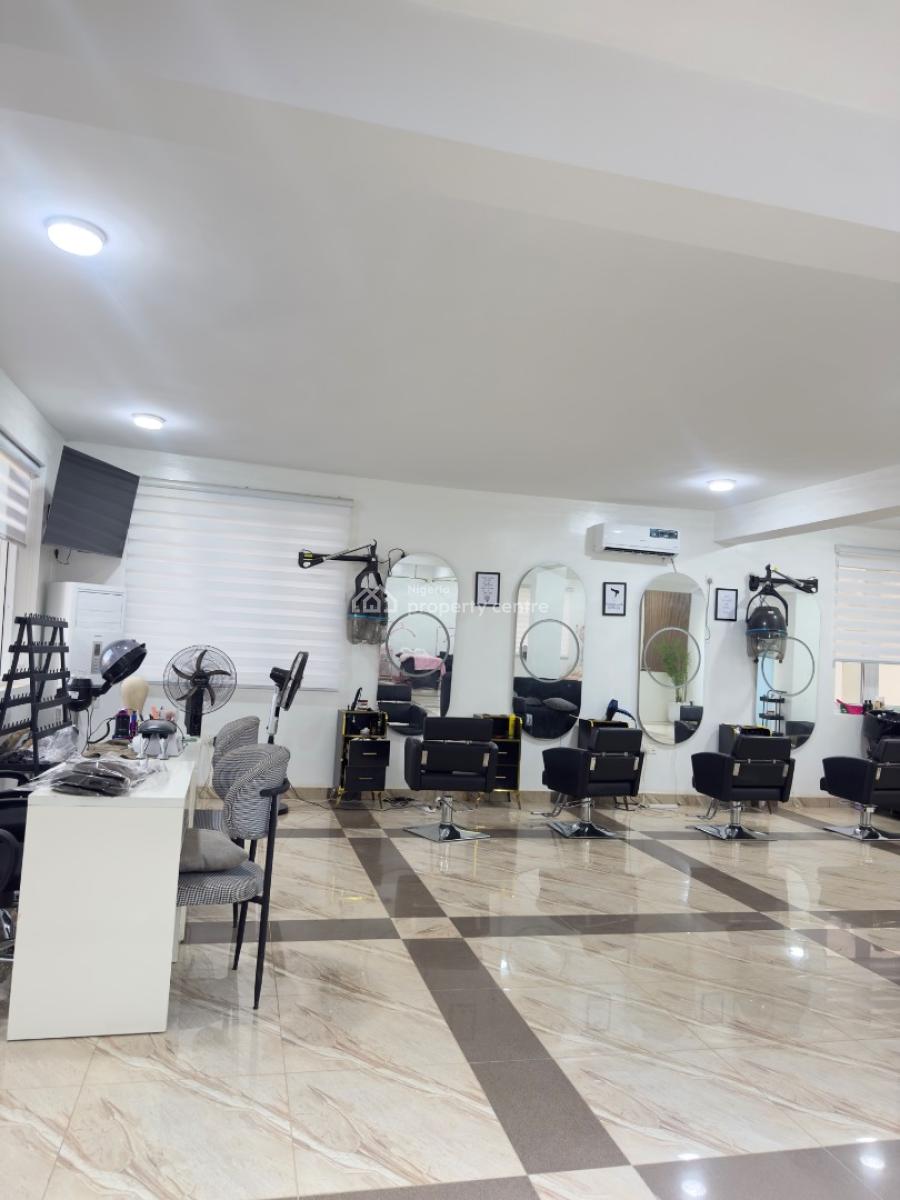 Fully Furnished & Equipped Saloon and Spa., Jahi, Jahi, Abuja, Plaza / Complex / Mall for Rent