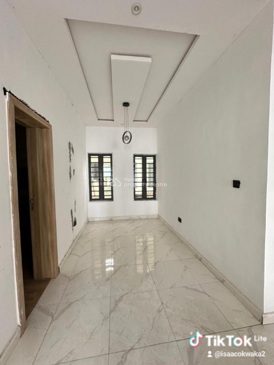 a Lovely 2bedroom Apartment in a Serene Environment, Ilaje Mobile Road, Ajah, Lagos, Flat / Apartment for Rent