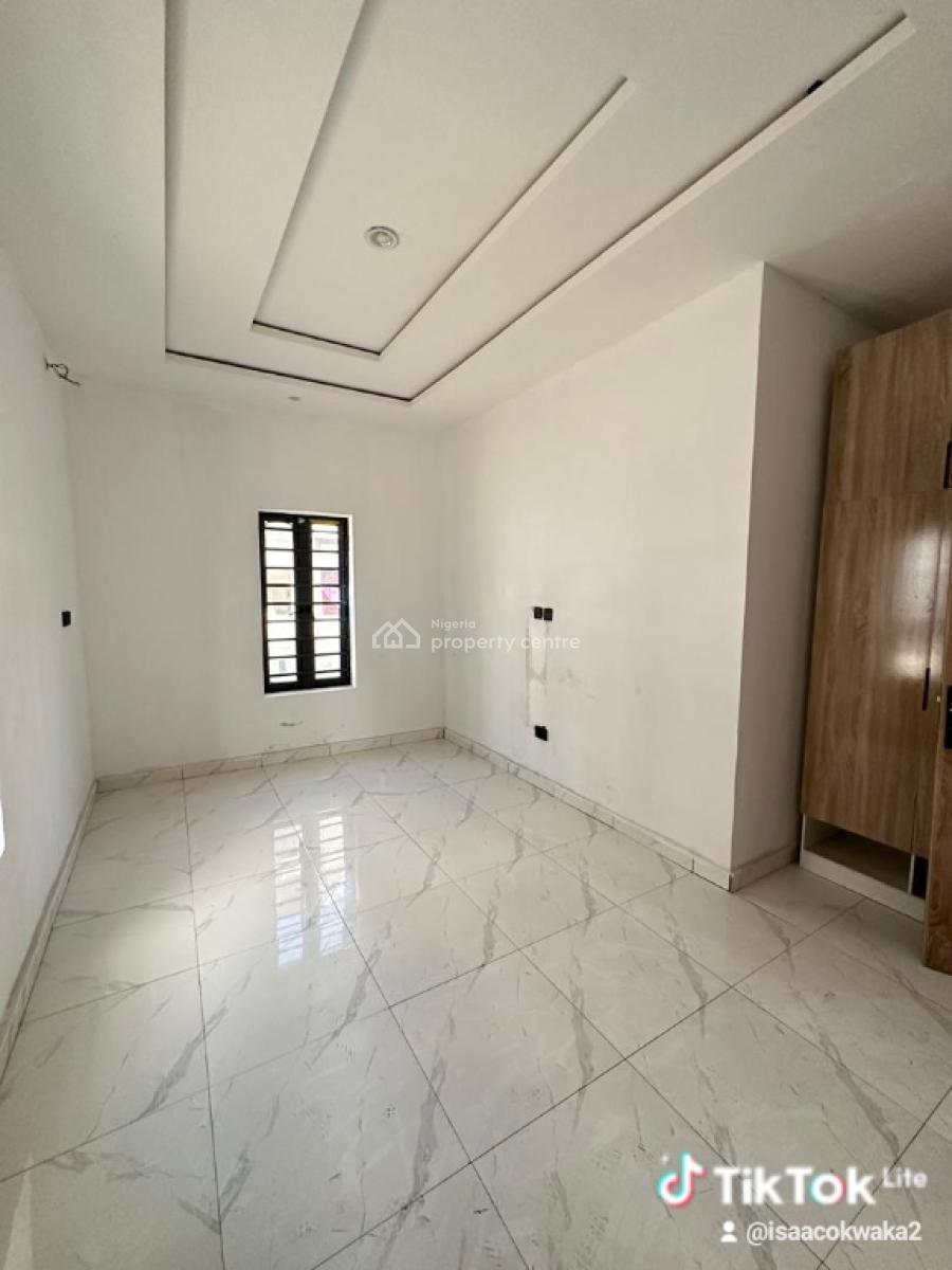 a Lovely 2bedroom Apartment in a Serene Environment, Ilaje Mobile Road, Ajah, Lagos, Flat / Apartment for Rent