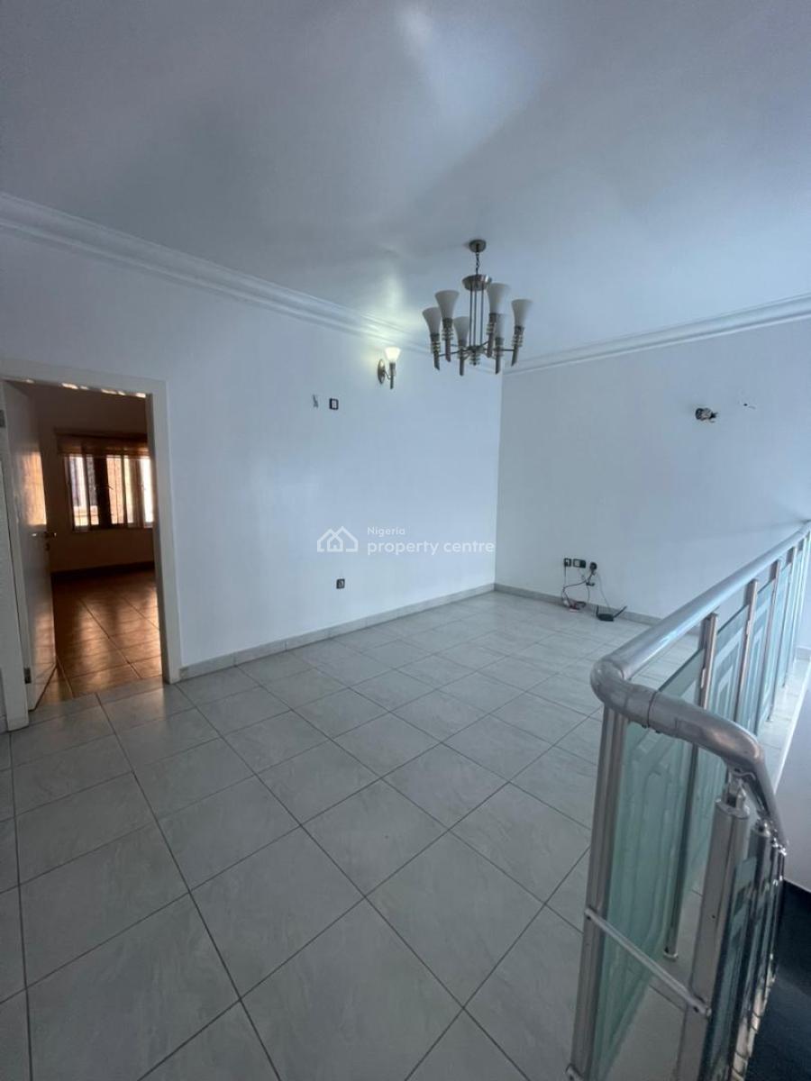 a Spacious, Well Maintained 4-bedroom Terrace Duplex with Bq, U3 Estate, Lekki Phase 1, Lekki, Lagos, Terraced Duplex for Rent