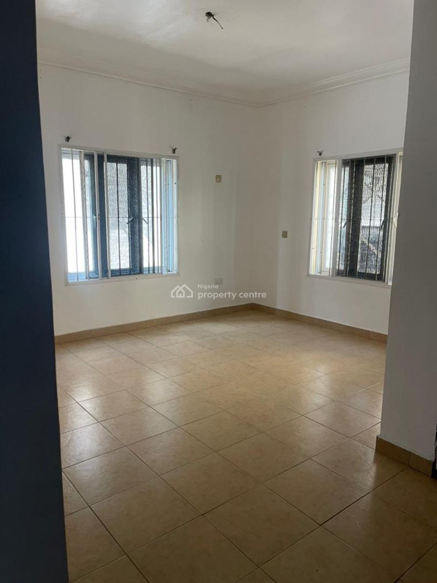 a Spacious, Well Maintained 4-bedroom Terrace Duplex with Bq, U3 Estate, Lekki Phase 1, Lekki, Lagos, Terraced Duplex for Rent