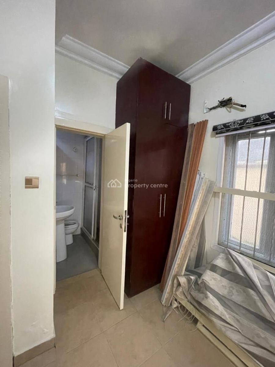 a Spacious, Well Maintained 4-bedroom Terrace Duplex with Bq, U3 Estate, Lekki Phase 1, Lekki, Lagos, Terraced Duplex for Rent