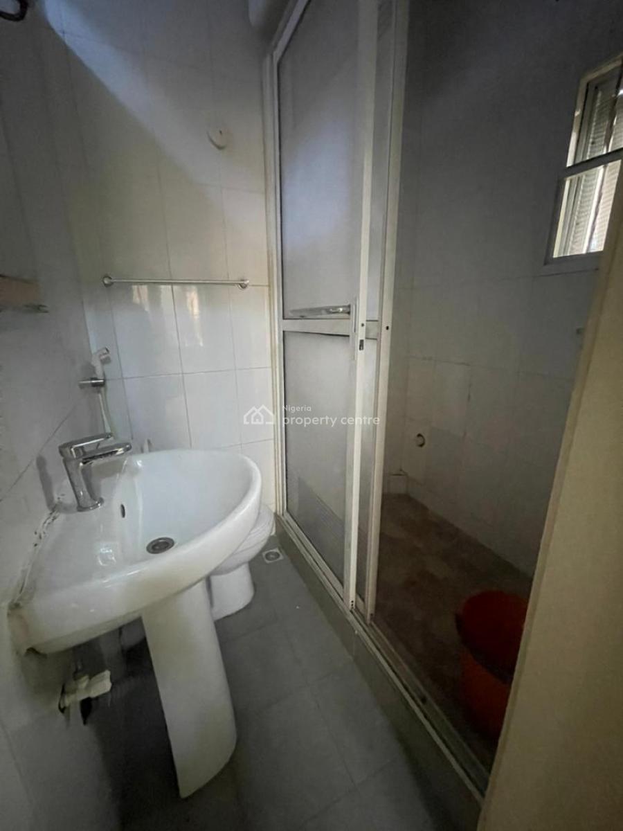 a Spacious, Well Maintained 4-bedroom Terrace Duplex with Bq, U3 Estate, Lekki Phase 1, Lekki, Lagos, Terraced Duplex for Rent