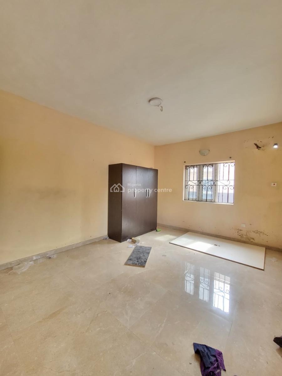 Sharp Three Bedroom Apartment Downstairs, Rock Stone Estate, Badore, Ajah, Lagos, Flat / Apartment for Rent