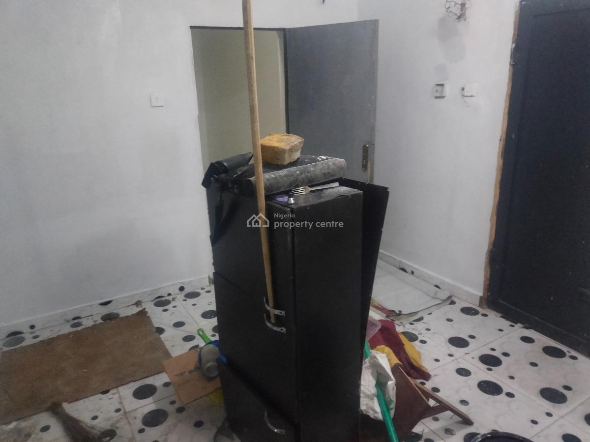 Standard Mini Flat with 2 Toilets,clean Water and Constant Light, Accesible to.everywhere, Alapere, Ketu, Lagos, Mini Flat (room and Parlour) for Rent