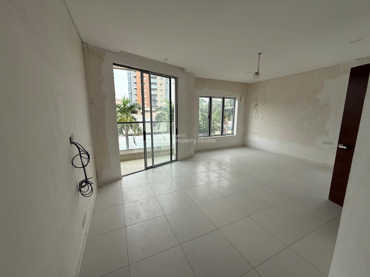 Luxury 4 Bedroom Maisonettes, Mekunwen Road, Ikoyi, Lagos, Flat / Apartment for Rent