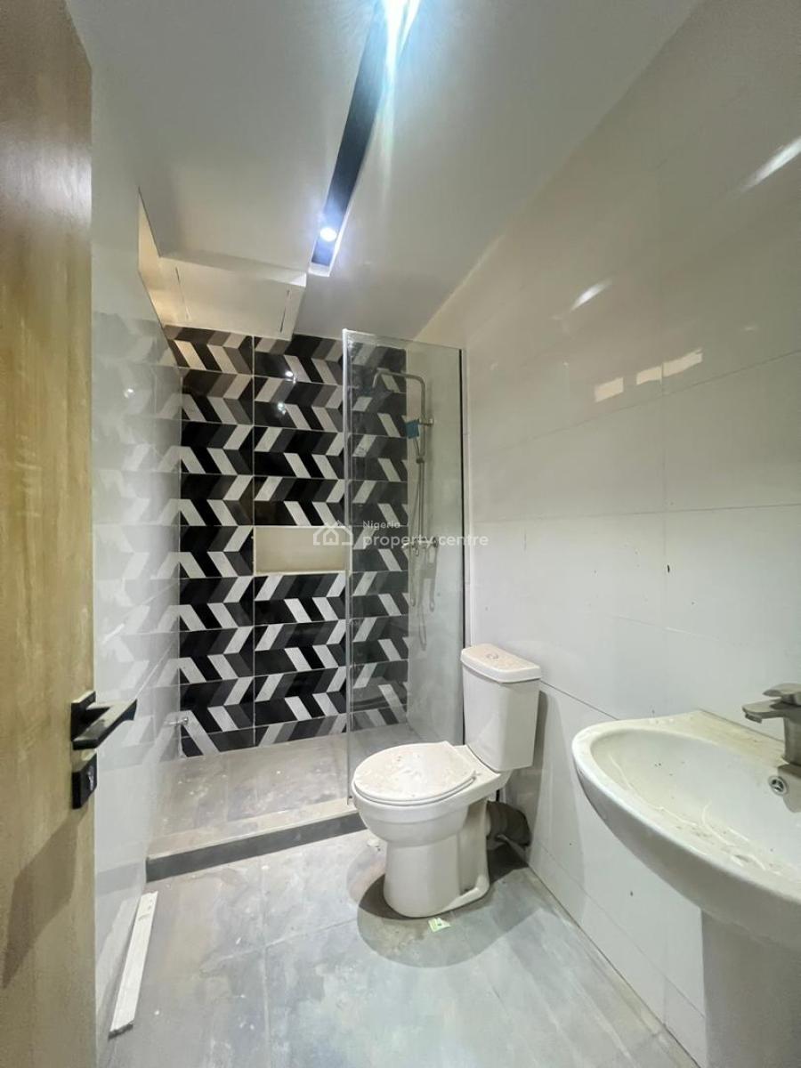 Nice Ensuit 4bedrooms Duplex 2living Rooms, Guzape District, Abuja, Terraced Duplex for Rent