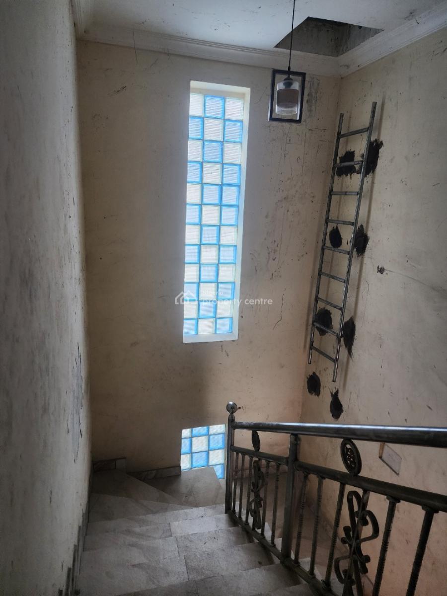 a Standard and Spacious Room Self Con Available, Alagomeji, Yaba, Lagos, Self Contain (single Rooms) for Rent