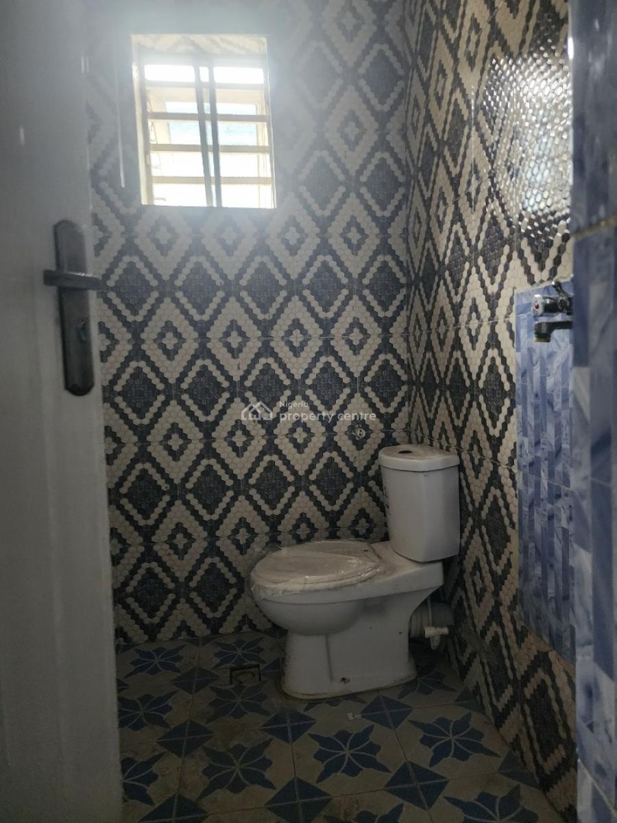 a Standard and Spacious Room Self Con Available, Alagomeji, Yaba, Lagos, Self Contain (single Rooms) for Rent