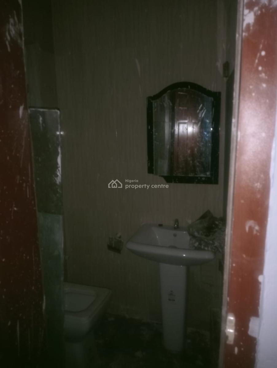 Newly Renovated 2 Bedroom Apartment in a Secured Neighborhood, Sheyindemi Street Olowoora,omole Phase2 Extension Via Berger Lagos, Olowora, Magodo, Lagos, Flat / Apartment for Rent