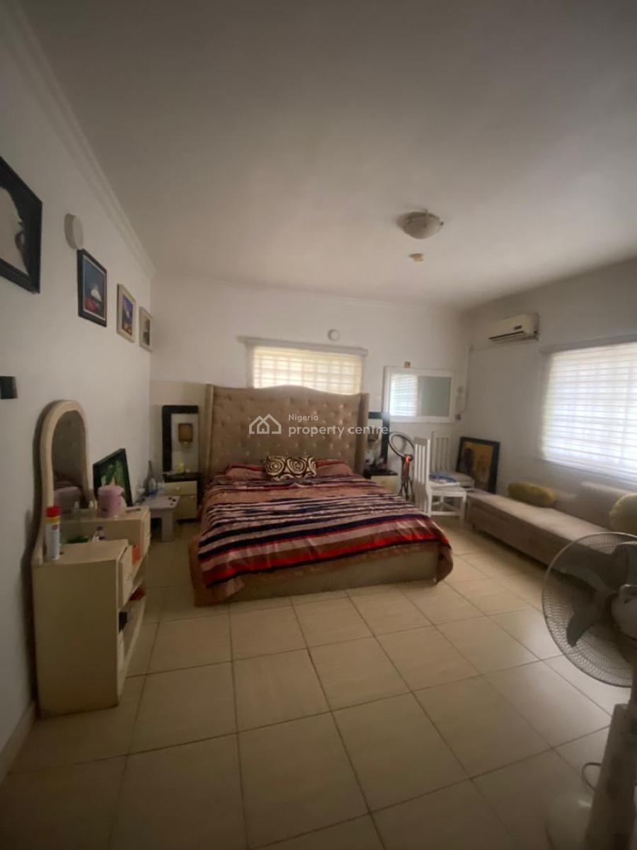 a Master Bedroom Furnished in Shared Apartment 6 Months, Oba Elegushi Housing Estate Mobil Road Ilaje, Lekki, Lagos, Self Contain (single Rooms) for Rent